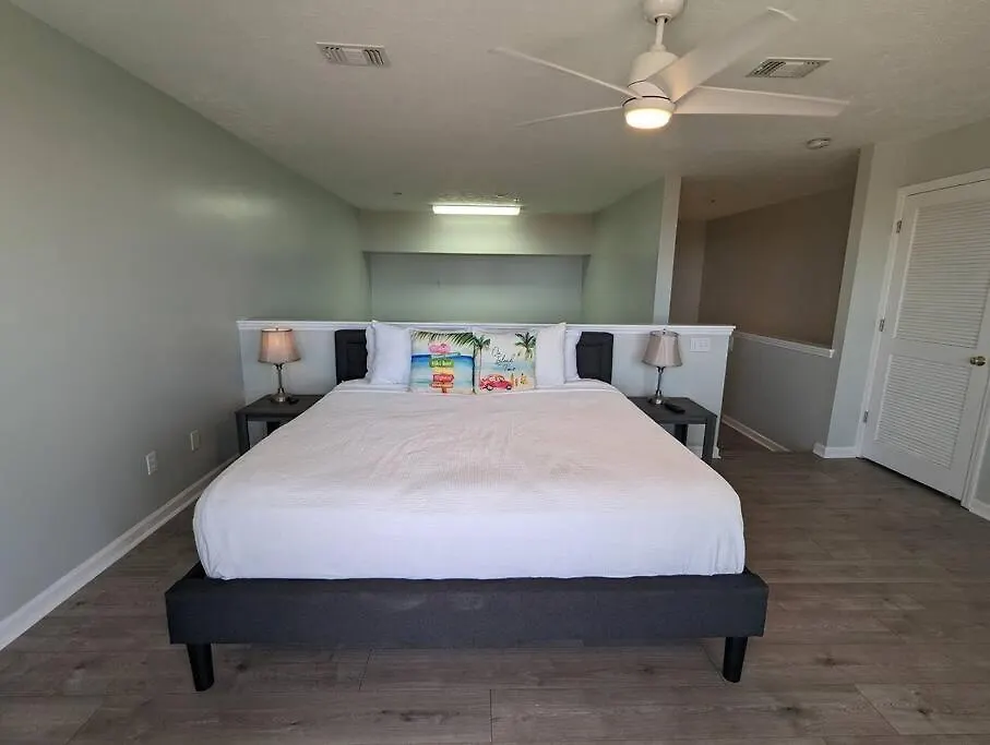 Gulf Views From Your 2 Private Balconies! Panama City Beach Apartment