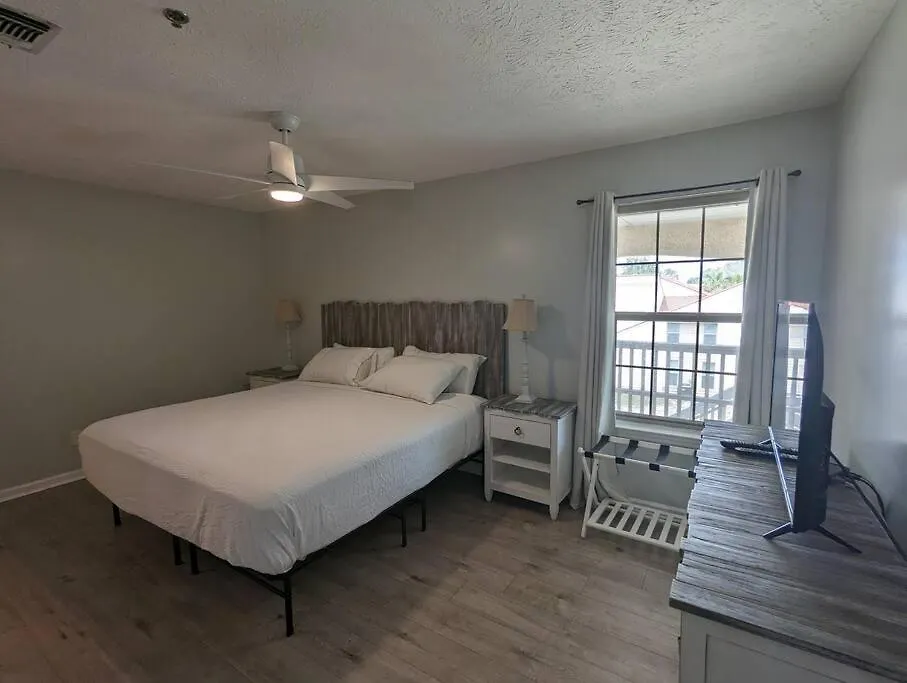 Gulf Views From Your 2 Private Balconies! Panama City Beach Apartment